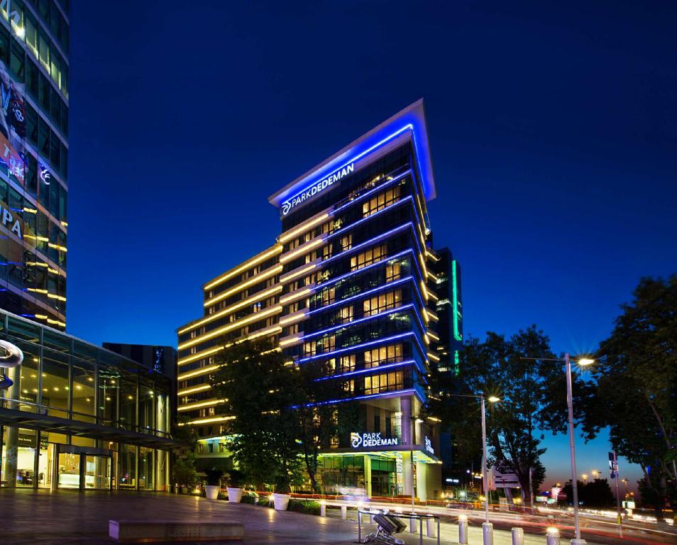 Park Dedeman Levent